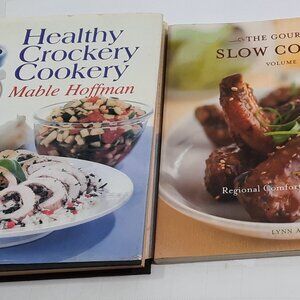 2 cookbook lot   Crock Pot   Slow Cooker
